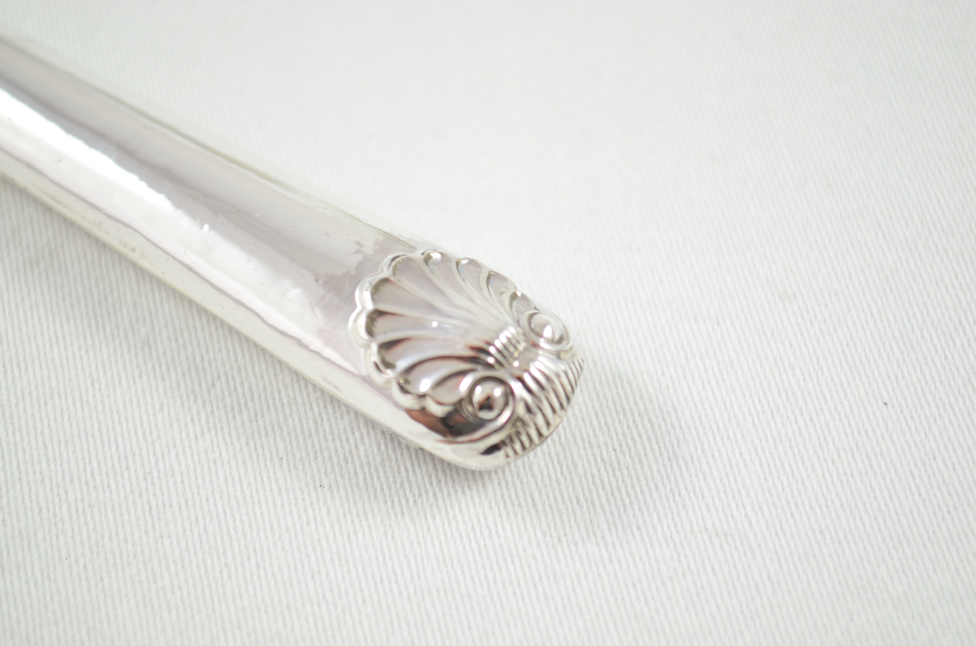 Boxed Cooper Bros Old English Shell Pattern Sterling Silver Bottle Opener Sheffield 1918 - Image 3