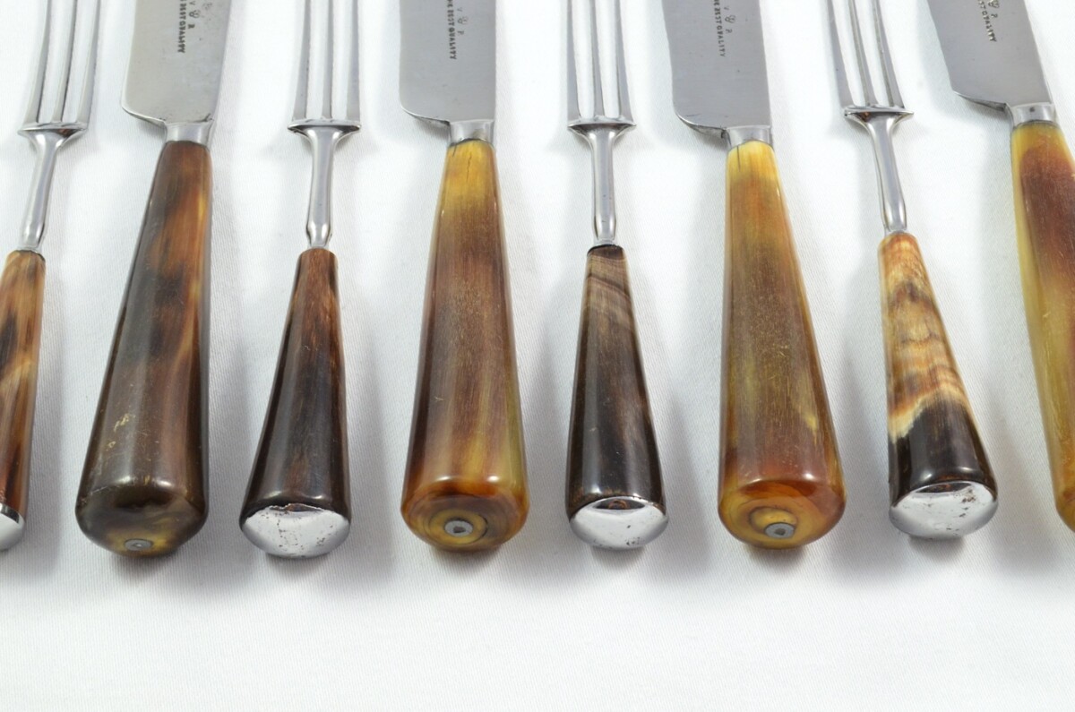 Beautiful Victorian Sheffield 4 Pairs of Water Buffalo Handled Table Knives and Forks - Image 2