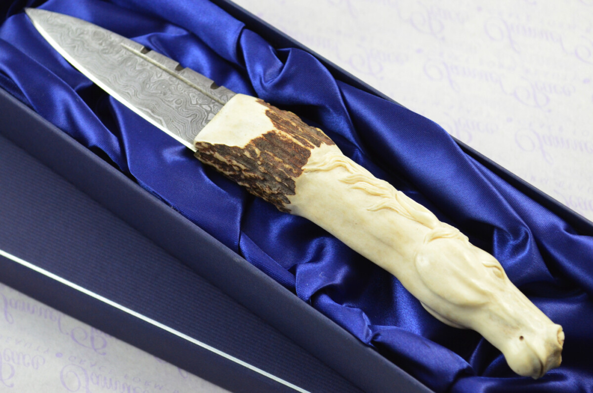 Amazing Bespoke Hand Carved Horse Stag Horn Antler Handle Sgian Dubh Damascus Blade Sheffield England