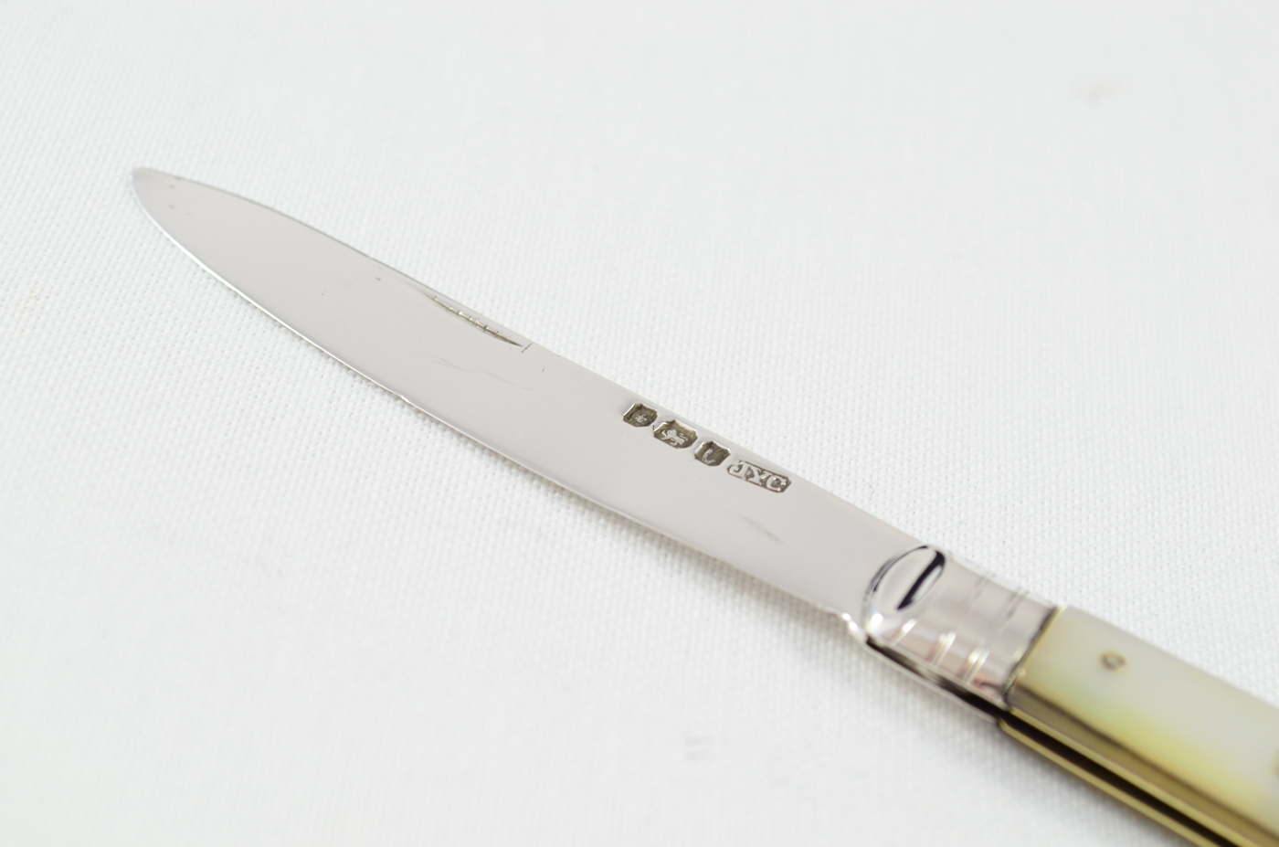 Fantastic Silver Bladed Hand Carved Mother of Pearl Handled Pen Knife J.Y.C Sheffield 1887 - Image 2