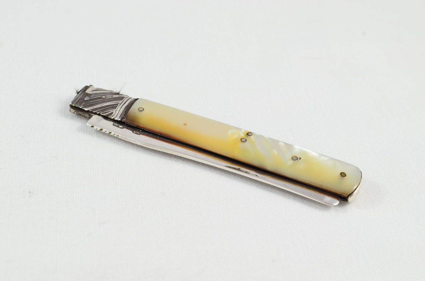 Incredibly Rare Georgian 1760s Silver Bladed Mother of Pearl Handled Pen Knife - Image 6