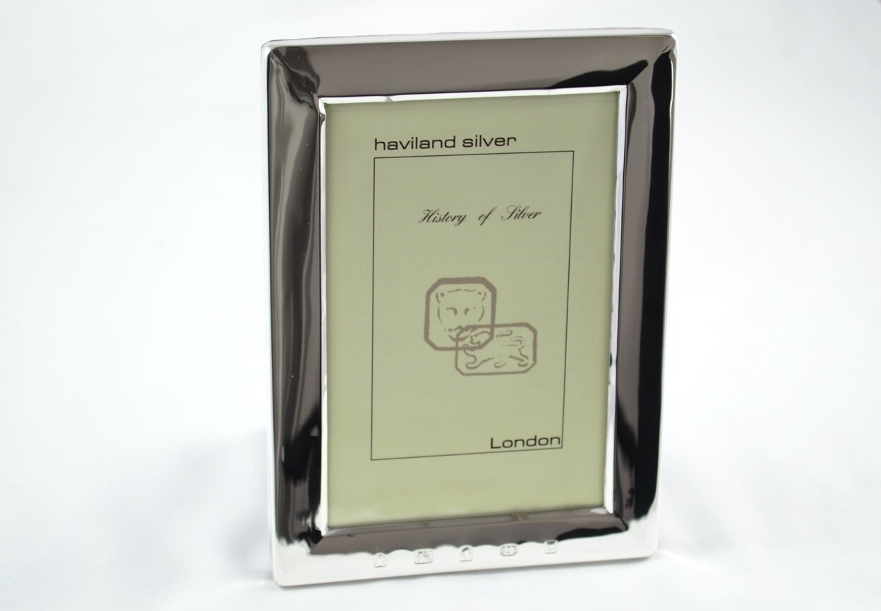 A Haviland Nye Sterling Silver 6x4" Picture Frame Homeware Assayed London with Brown Leather Back