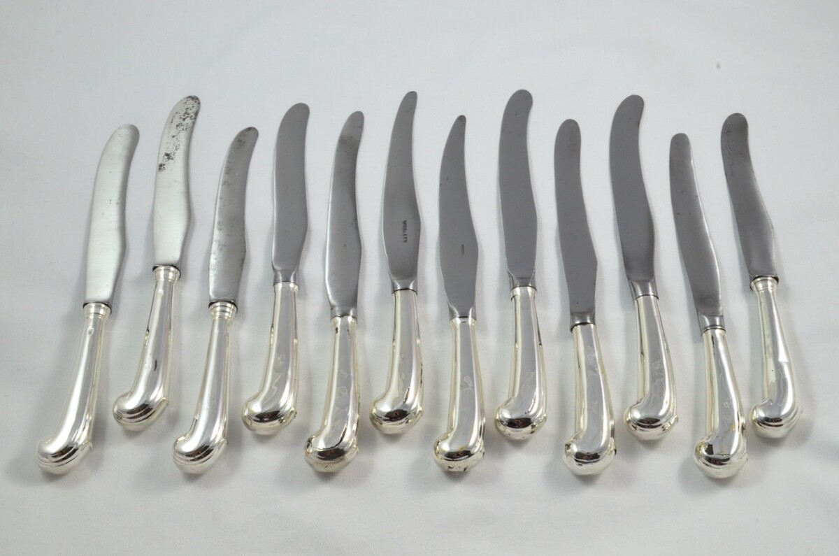 An INCREDIBLY RARE Collection - 12x Sterling Silver Pistol Dinner Knives c. 1700's
