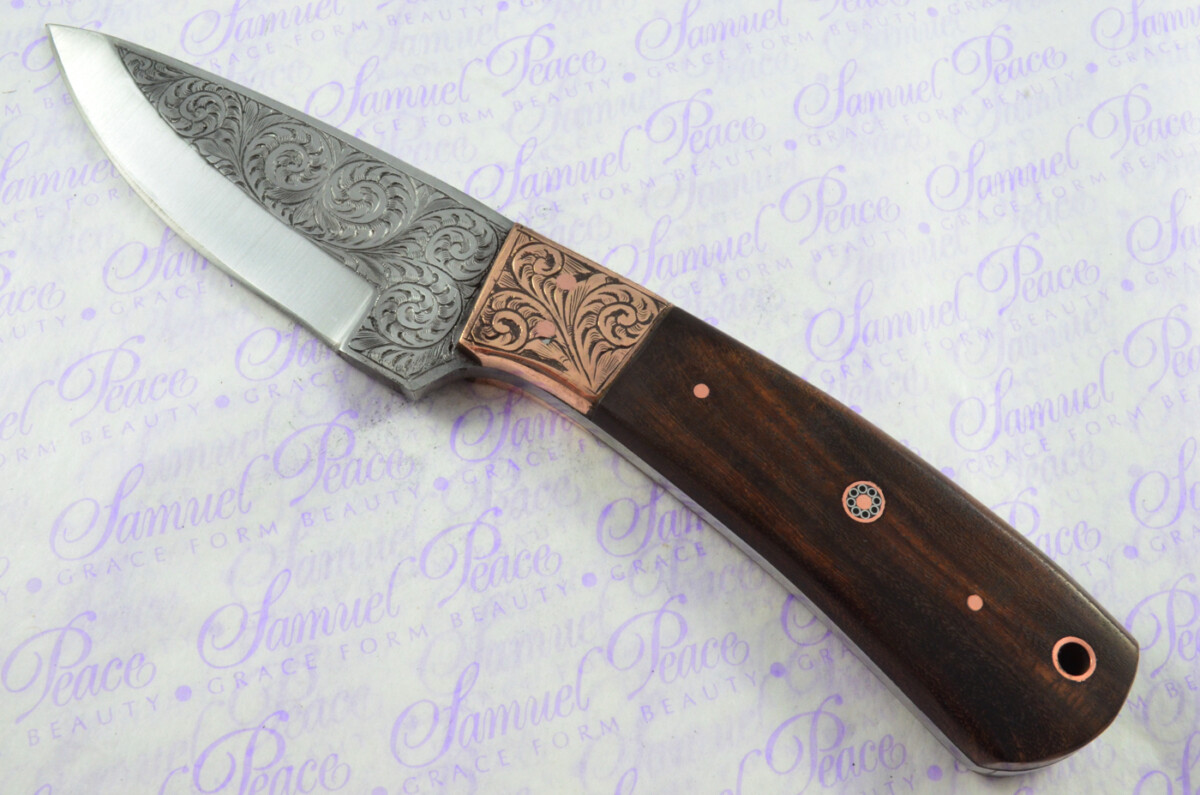 New Fantastic Hand Engraved Carbon 01 Tool Steel Hunting/Bowie Knife Rosewood Scales Unbelievable Piece Pristine inc Leather Sheath - Image 2
