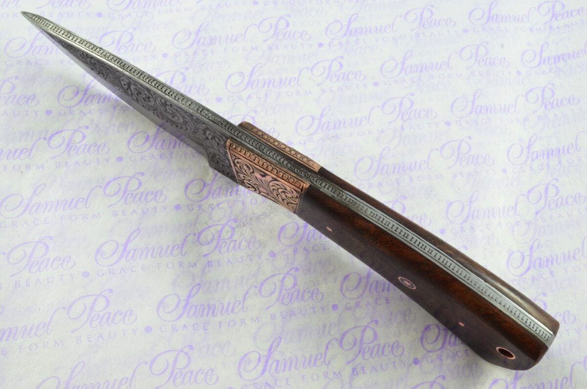 New Fantastic Hand Engraved Carbon 01 Tool Steel Hunting/Bowie Knife Rosewood Scales Unbelievable Piece Pristine inc Leather Sheath - Image 3