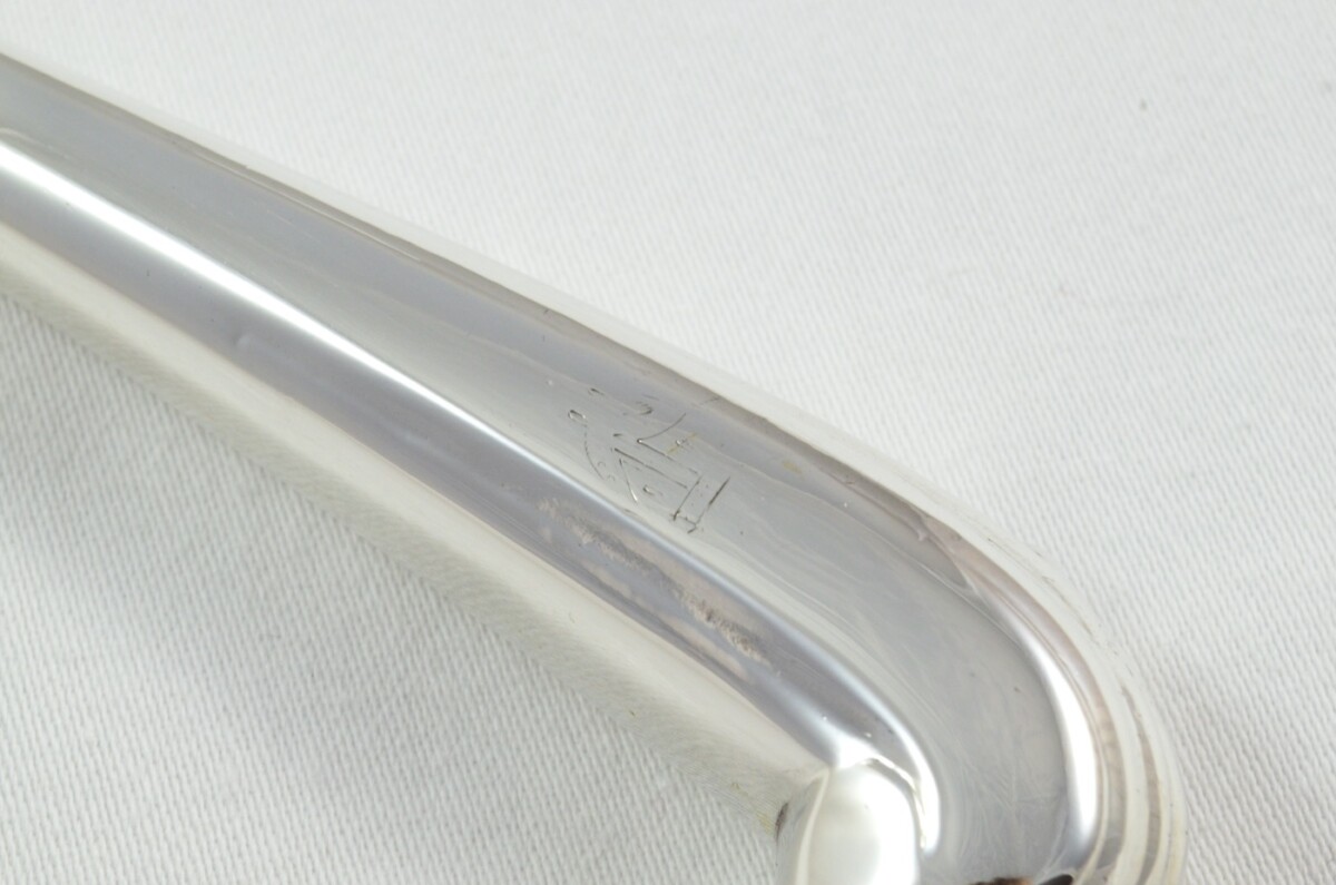 An INCREDIBLY RARE Collection - 12x Sterling Silver Pistol Dinner Knives c. 1700's - Image 6