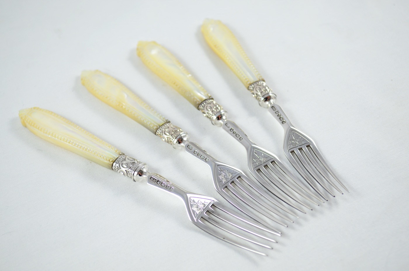 A RARE Hand Engraved Solid Silver and Hand Carved Mother of Pearl Set of 4 Knives & 4 Forks Assayed 1870 - Image 6