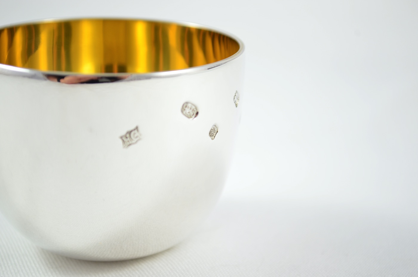 A Pair of Sterling Silver Heavy Gauge Tumble Cup JUBILEE MARK Hallmarked 2023 - Image 5