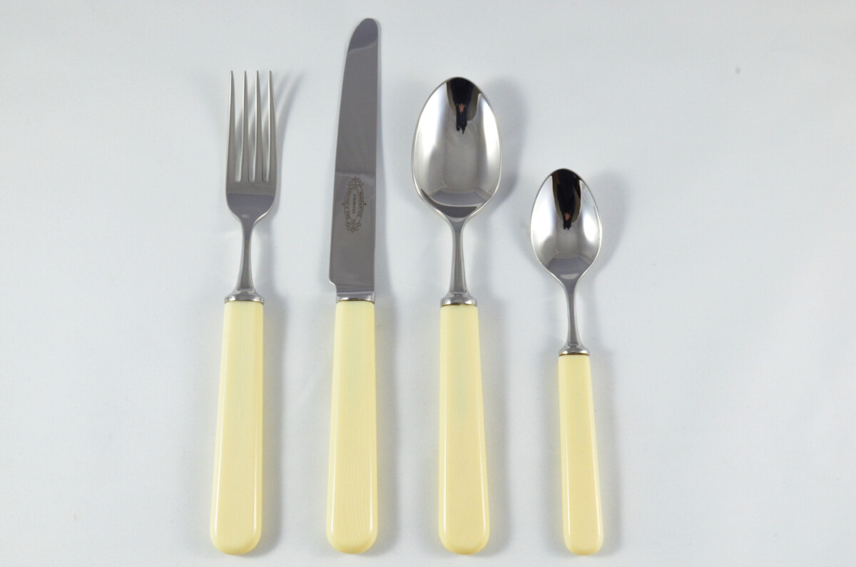 New Fantastic Genuine Cream Handle 4 Piece Place Setting Mirror Finish Made In Sheffield England