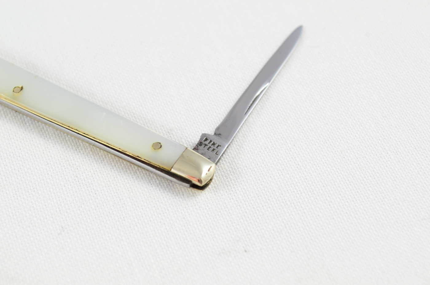 Fine Steel Quill Knife With Mother Of Pearl Scales - Image 5