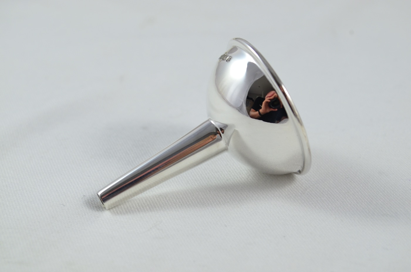 A Sterling Silver Hip Flask Funnel Hallmarked 2025 Sheffield England - Image 2