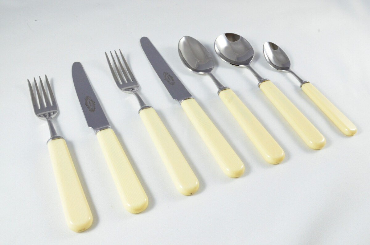 New Fantastic Genuine Cream Handle 7 Piece Place Setting Mirror Finish Made In Sheffield England - Image 3