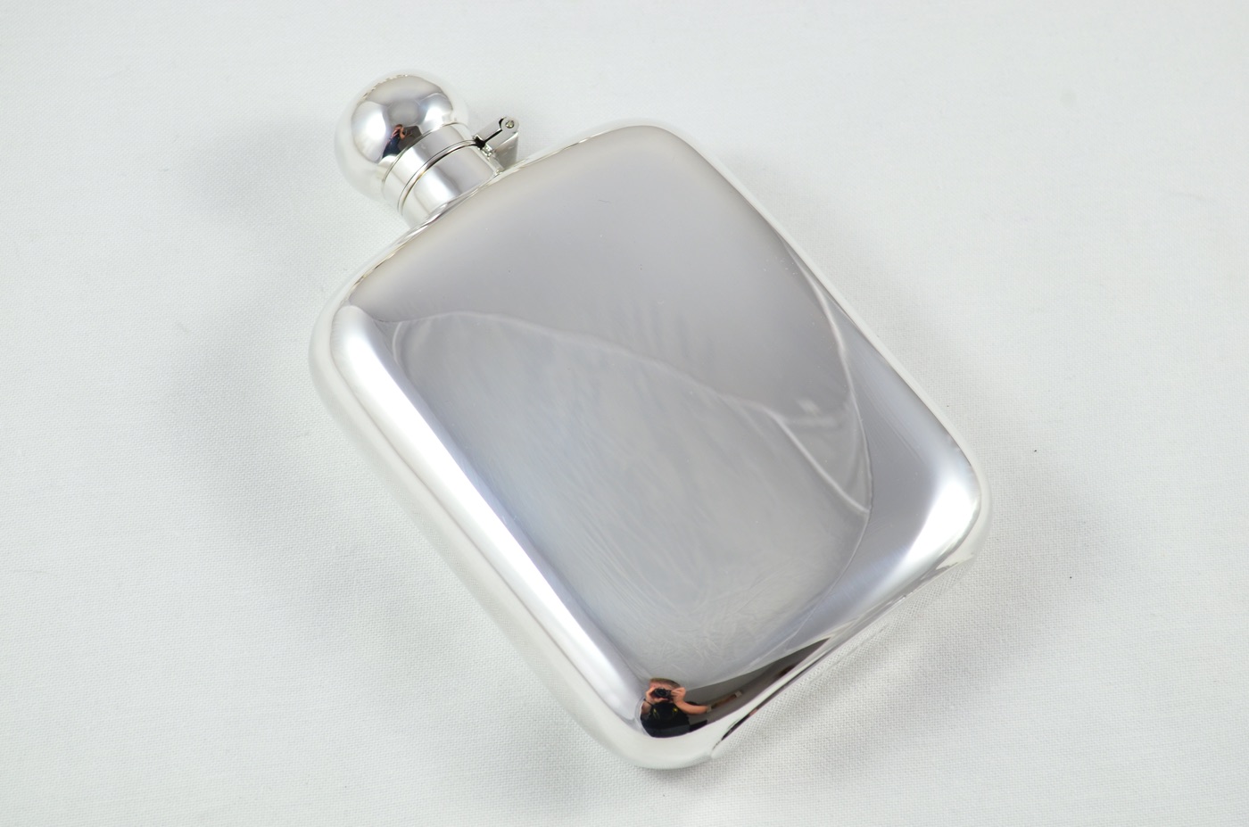 A Sterling Silver Square Hip Flask 8oz Bayonet Top Hallmarked 2023