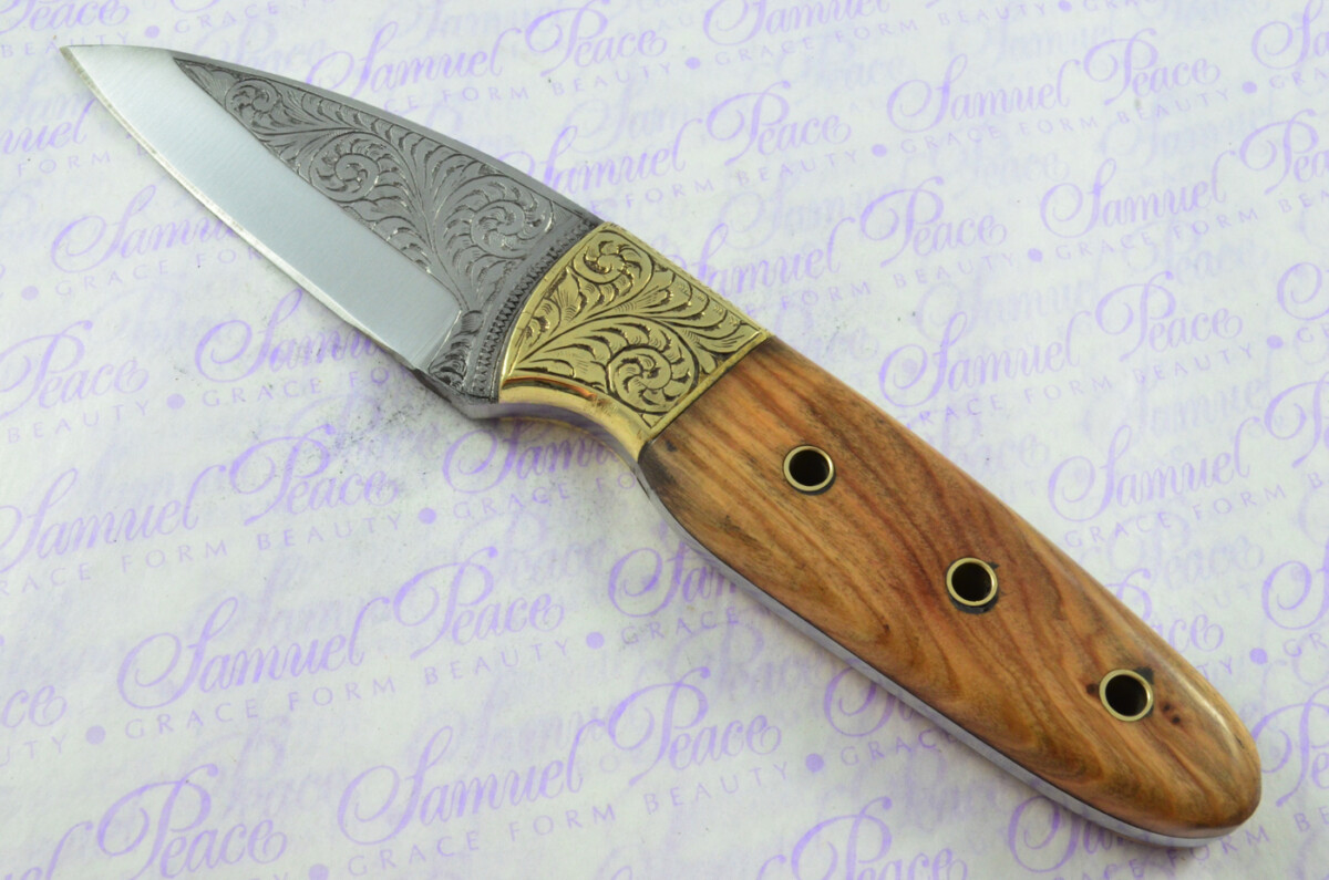 New Fantastic Hand Engraved Carbon 01 Tool Steel Hunting/Bowie Knife Olive Wood Scales Unbelievable Piece Pristine inc Leather Sheath - Image 2