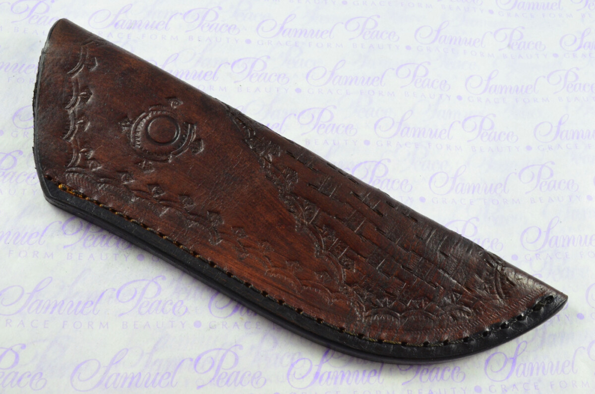 New Fantastic Hand Engraved Carbon 01 Tool Steel Hunting/Bowie Knife Olive Wood Scales Unbelievable Piece Pristine inc Leather Sheath - Image 7