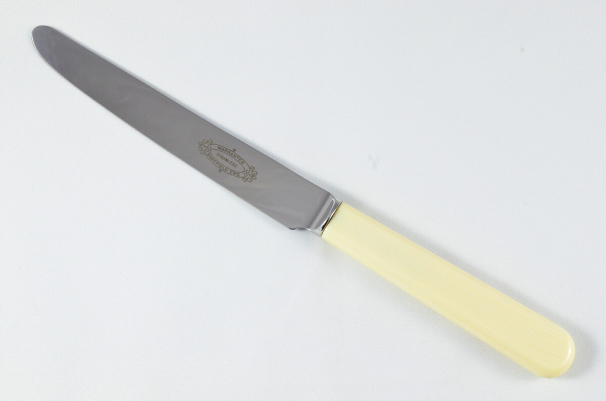 New Fantastic Genuine Cream Handle Dessert Knife Mirrored Finish Made In Sheffield England