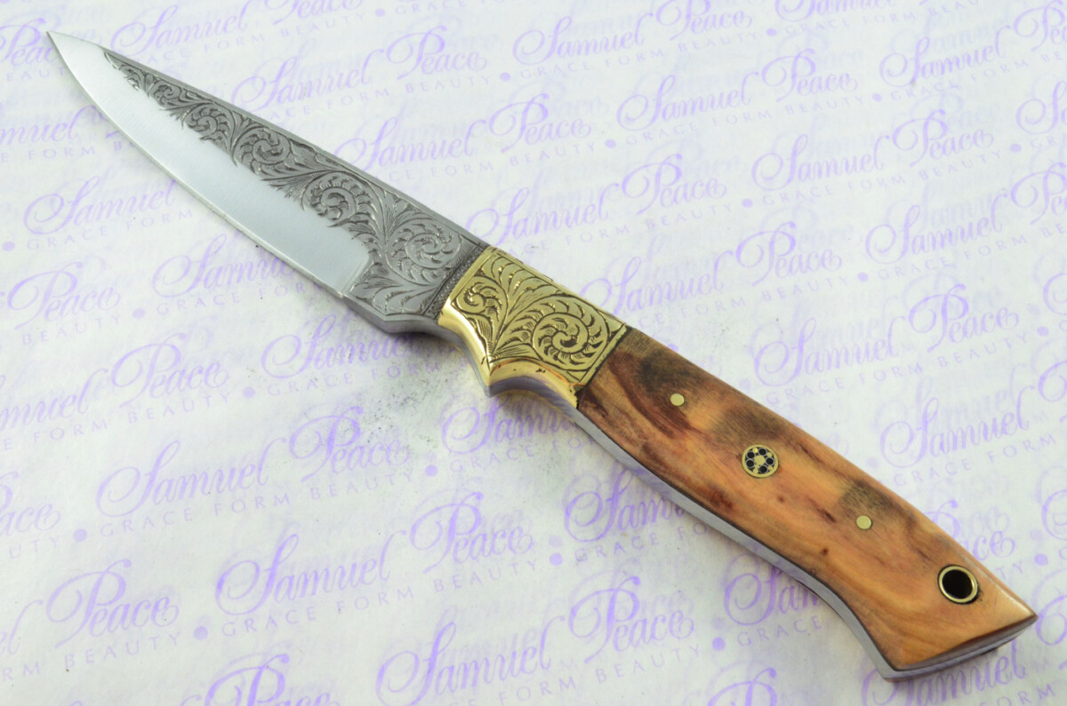 New Fantastic Hand Engraved Carbon 01 Tool Steel Hunting/Bowie Knife Olive Wood Scales Unbelievable Piece Pristine inc Leather Sheath - Image 2