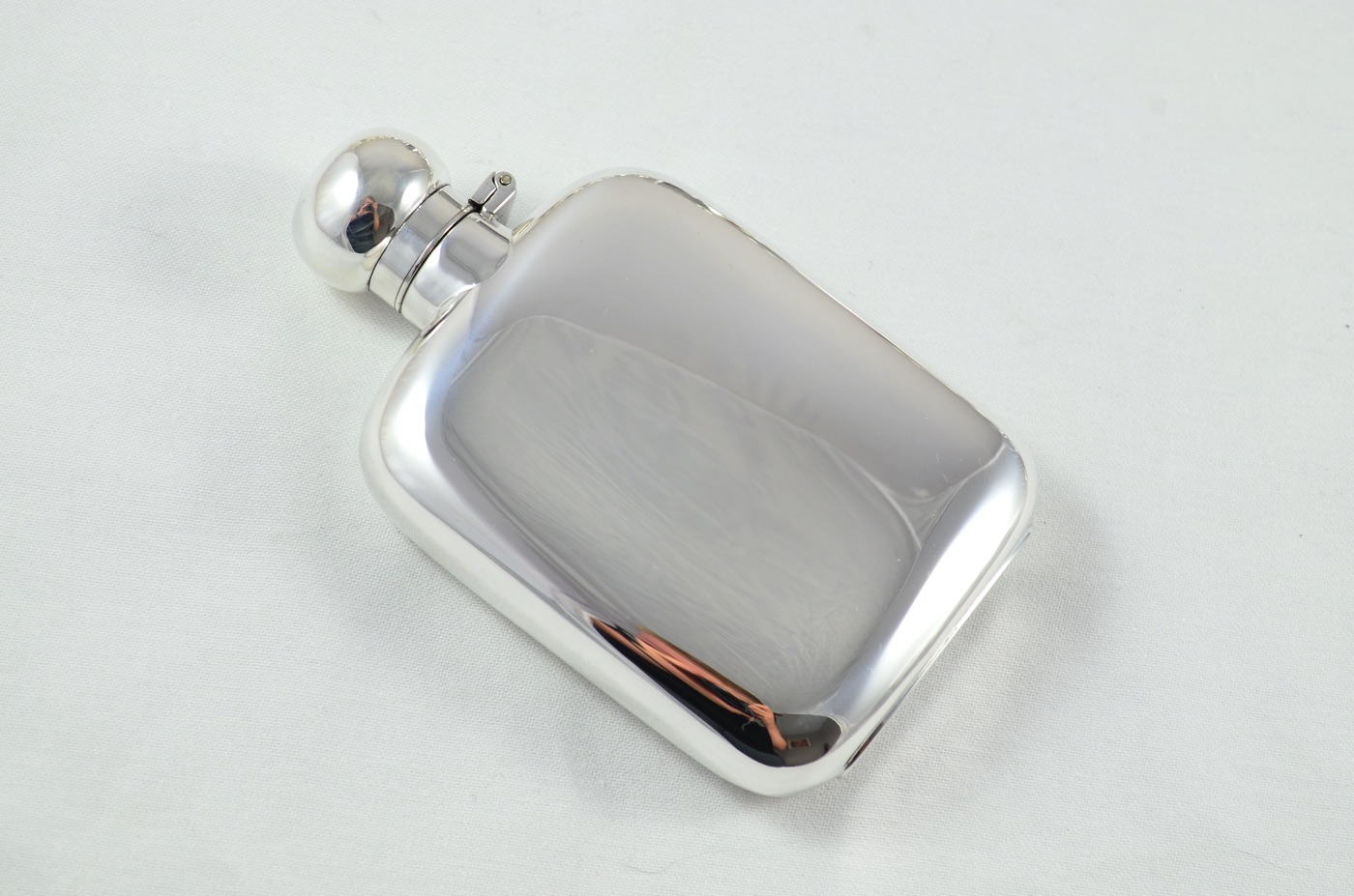 A Sterling Silver Square Hip Flask 4oz Bayonet Top Hallmarked 2023