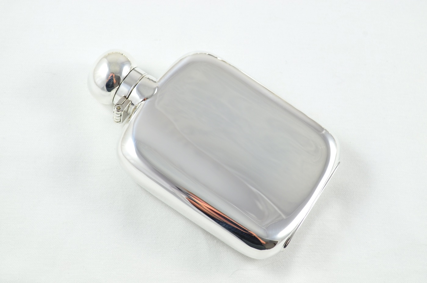 A Sterling Silver Square Hip Flask 4oz Bayonet Top Hallmarked 2023 - Image 3