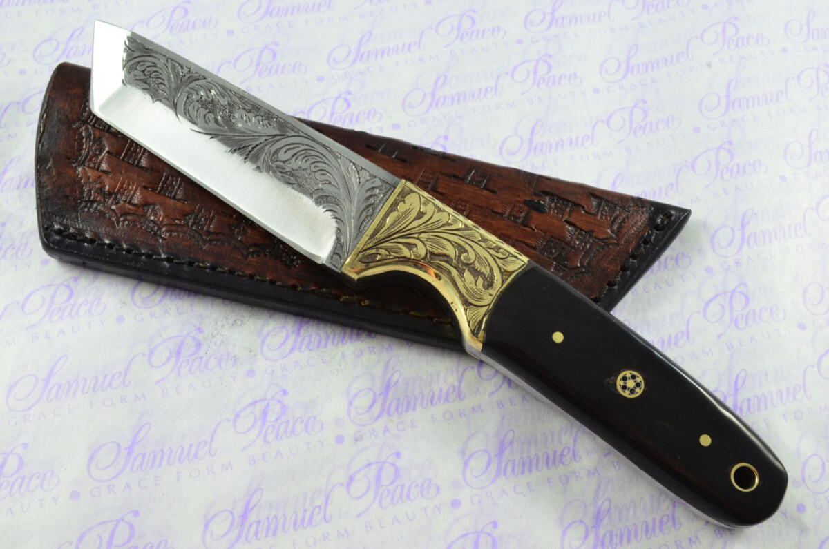 New Fantastic Hand Engraved Carbon 01 Tool Steel Hunting/Bowie Knife Buffalo Scales Unbelievable Piece Pristine inc Leather Sheath
