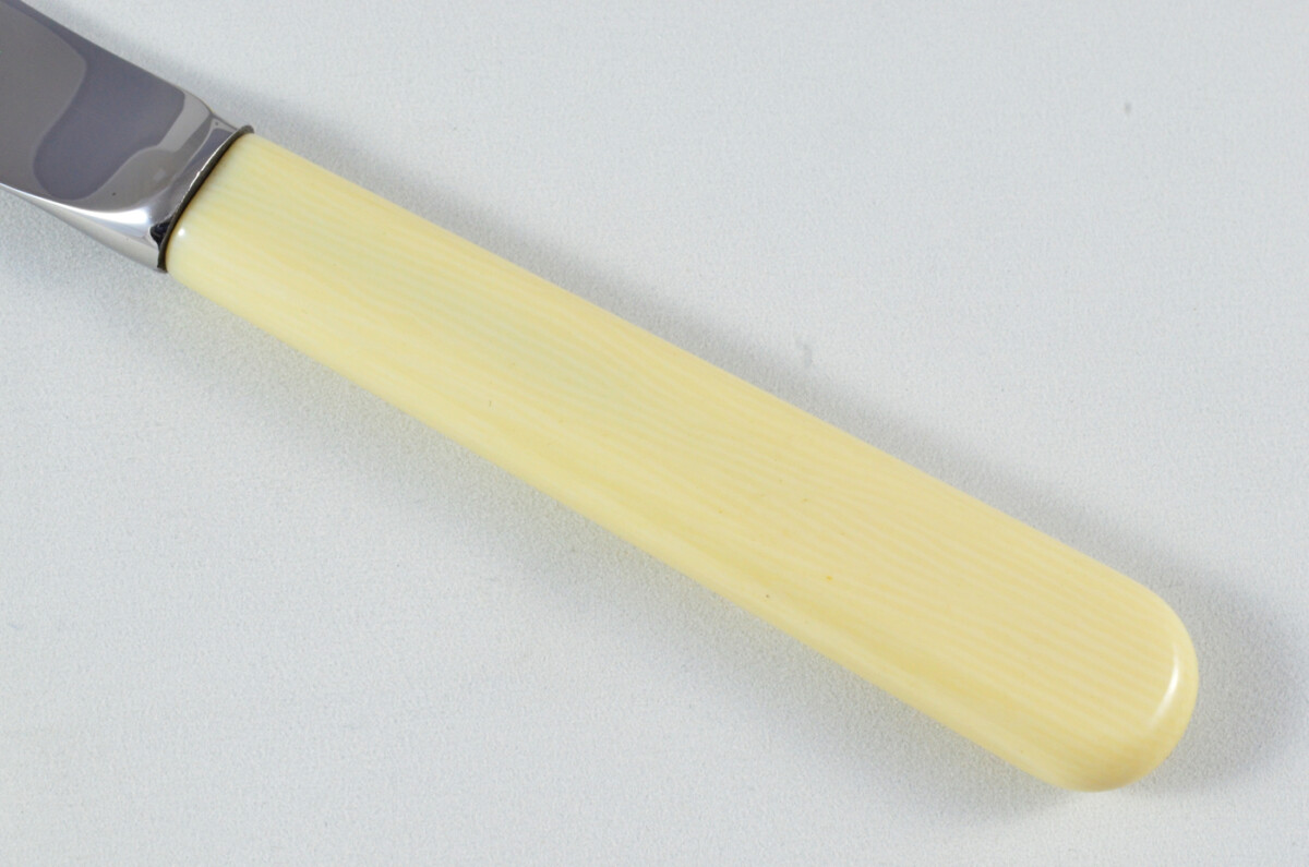New Fantastic Genuine Cream Handle Steak Knife Mirrored Finish Made In Sheffield England - Image 2