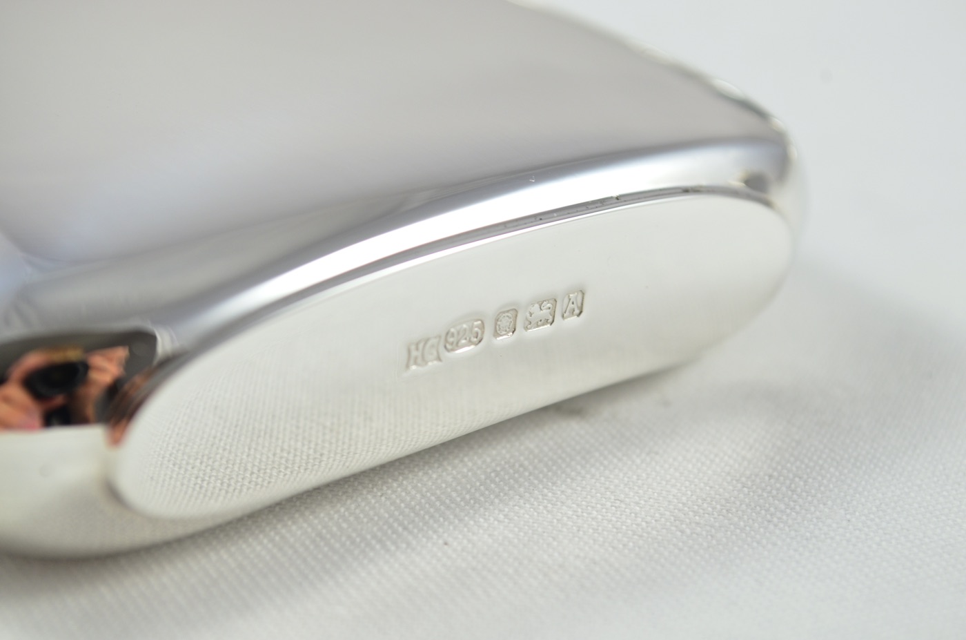 A Sterling Silver Square Hip Flask 6oz Bayonet Top Hallmarked 2025 - Image 2