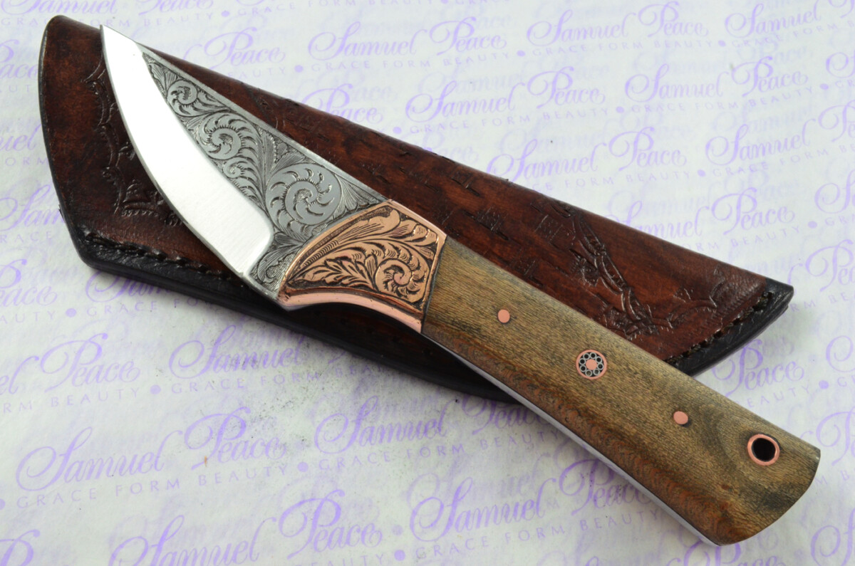New Fantastic Hand Engraved Carbon 01 Tool Steel Hunting/Bowie Knife Olive Wood Scales Unbelievable Piece Pristine inc Leather Sheath
