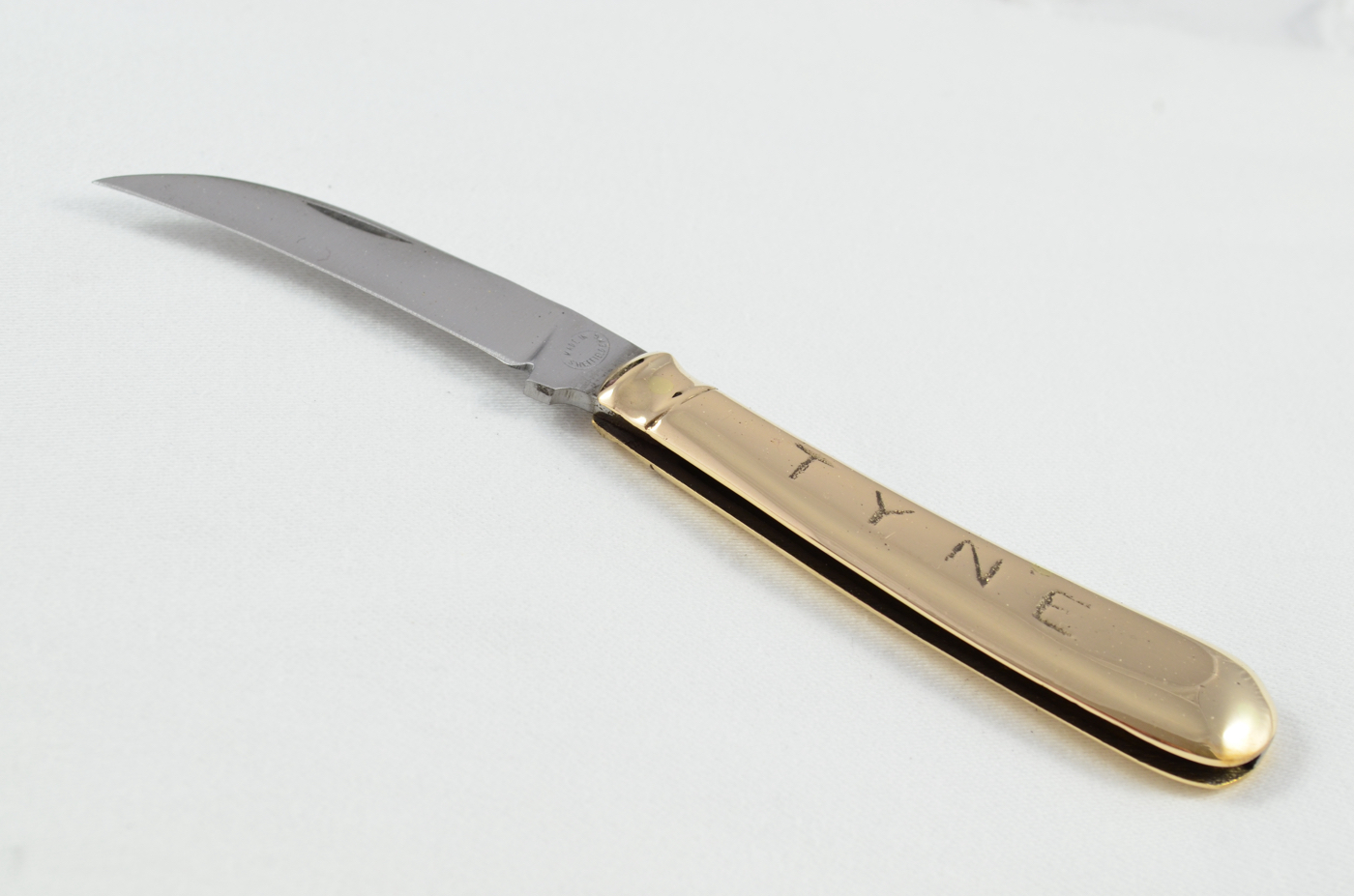 RARE Tyne Bronze Scaled Peach Pruner Sheffield