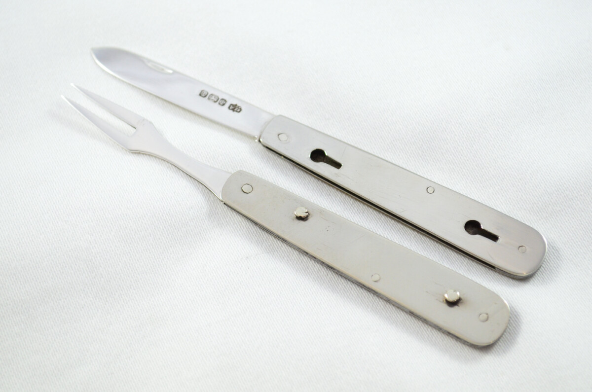Sheffield 2 Piece Travelling Knife and Fork Set Pearl Scaled 1903 - Image 4