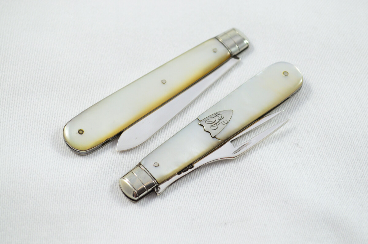 Sheffield 2 Piece Travelling Knife and Fork Set Pearl Scaled 1903 - Image 6