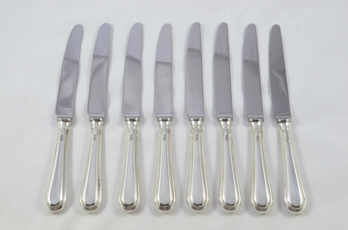 Remarkable Carr's Sheffield Set Of 8 Sterling Silver Table Knives and 8 Dessert Knives Bead Pattern 1993 - Image 6