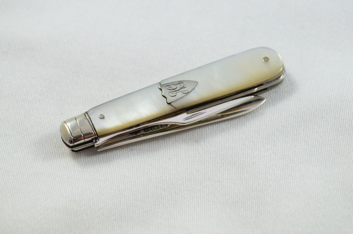 Sheffield 2 Piece Travelling Knife and Fork Set Pearl Scaled 1903 - Image 8