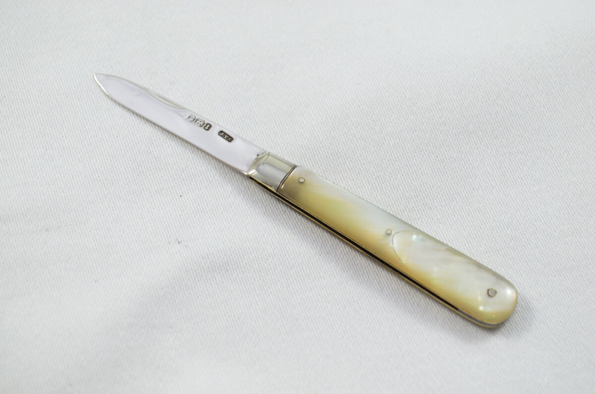 Sheffield John Yeomans Solid Silver Bladed Mother Of Pearl Scaled Pen/Fruit Knife 1903 - Image 2