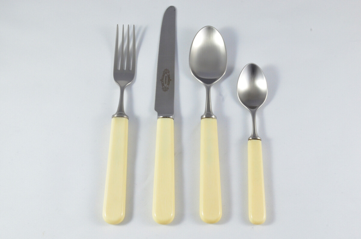 New Fantastic Genuine Cream Handle 4 Piece Place Setting Brushed Finish Made In Sheffield England