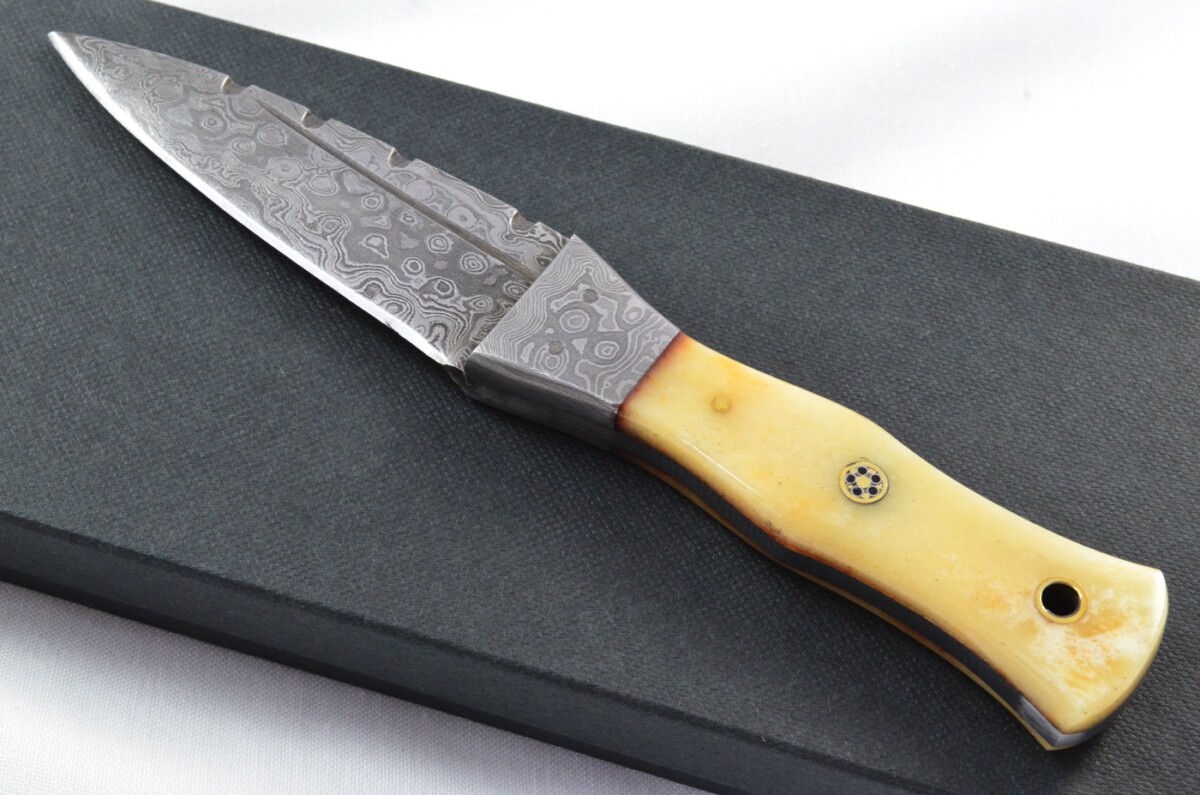 Unique New Genuine Damascus Steel Bespoke Full Tang Camel Bone Handle Sheffield Sgian Dubh with Leather Sheath Gift Boxed