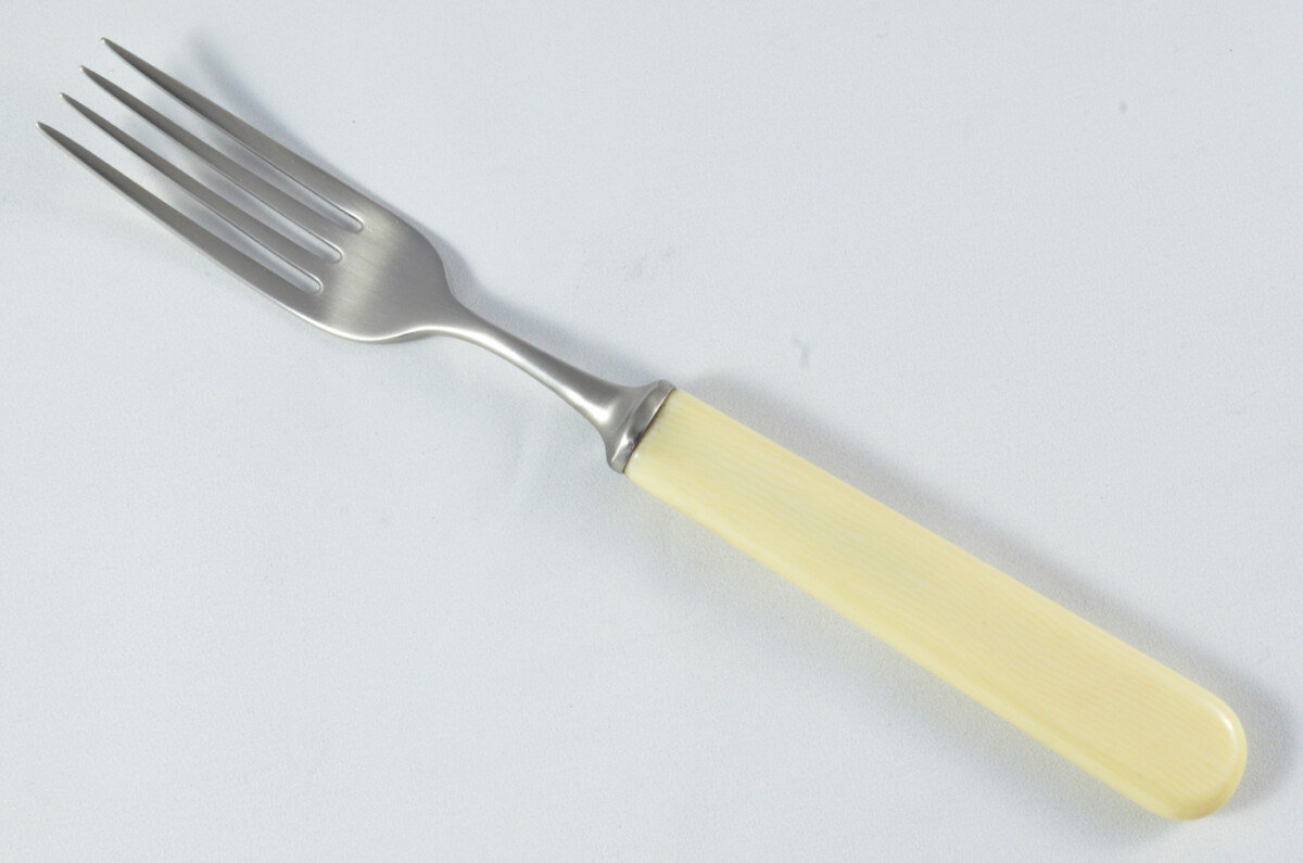 New Fantastic Genuine Cream Handle Table Fork Brushed Finish Made In Sheffield England