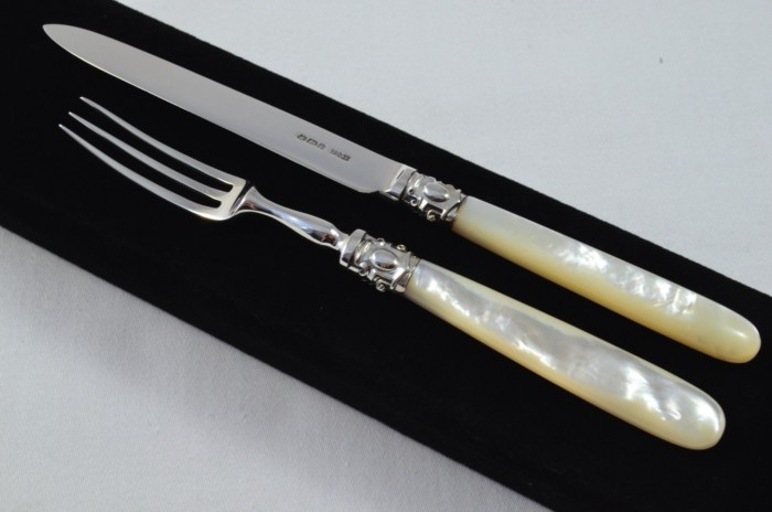 Solid Silver Antique Child Set - Mother of Pearl - Made in 1926 - Presentation Case