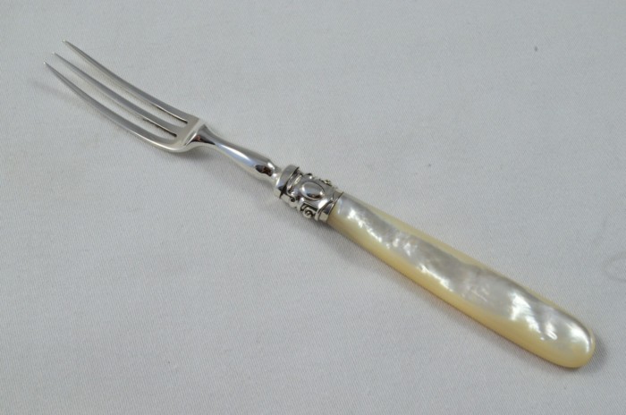 Solid Silver Antique Child Set - Mother of Pearl - Made in 1926 - Presentation Case - Image 4