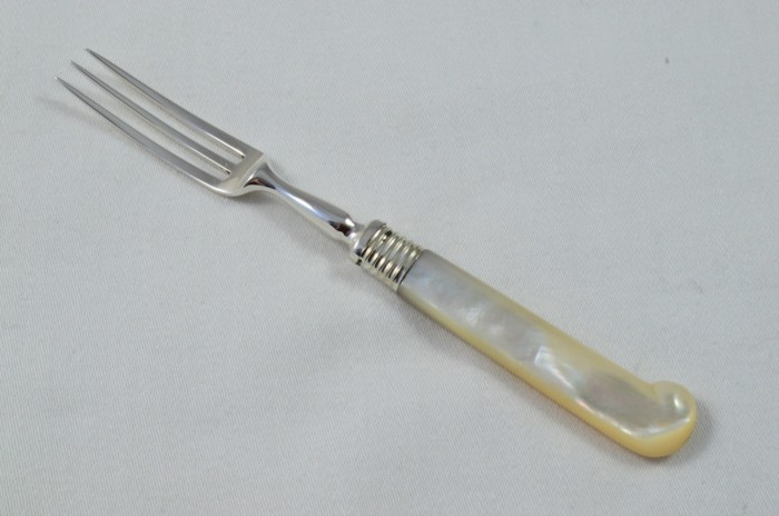 Solid Silver Antique Child Set - Mother of Pearl - Made in 1926 - Presentation Case - Image 4