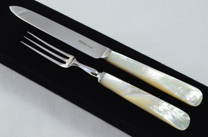 Solid Silver Antique Child Set - Mother of Pearl - Made in 1926 - Presentation Case