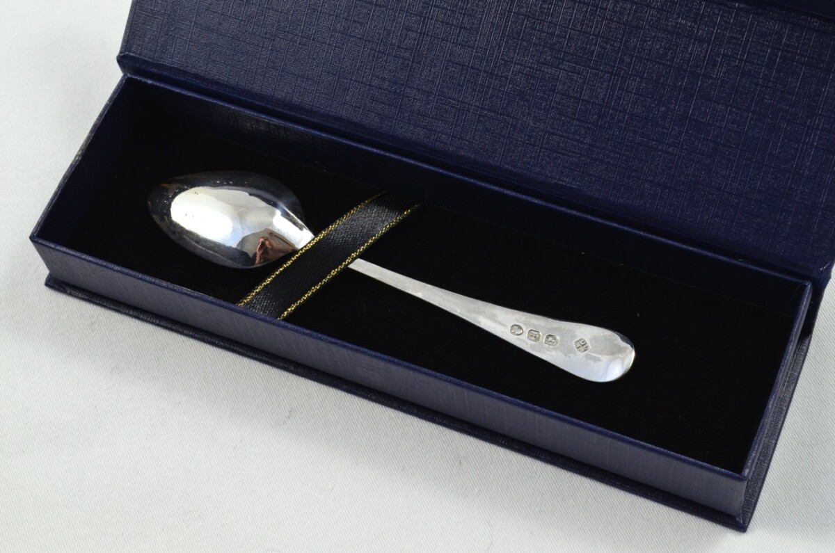 London Solid Silver Antique Christening Spoon - Irish Bright Cut - Made in 1810 - Presentation Case - Image 2