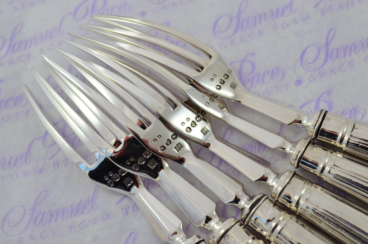 OLD ENGLISH 12 PAIRS STERLING SILVER HANDLED AND BLADED KNIVES & FORKS LONDON 1888 - Image 8