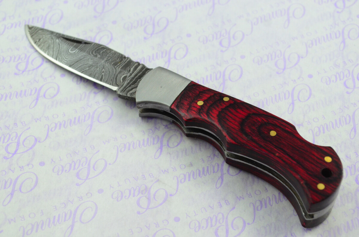 A Handmade Damascus Steel Pocket Knife - Maroon & Black Laminate Wood Scales - Image 2