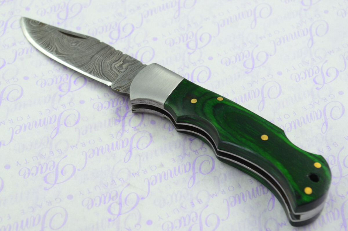 A Handmade Damascus Steel Pocket Knife - Green Laminate Wood Scales - Image 2