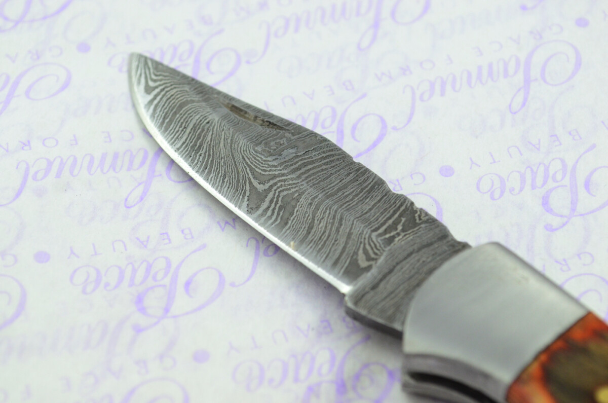 A Handmade Damascus Steel Pocket Knife - Brown Laminate Wood Scales - Image 4