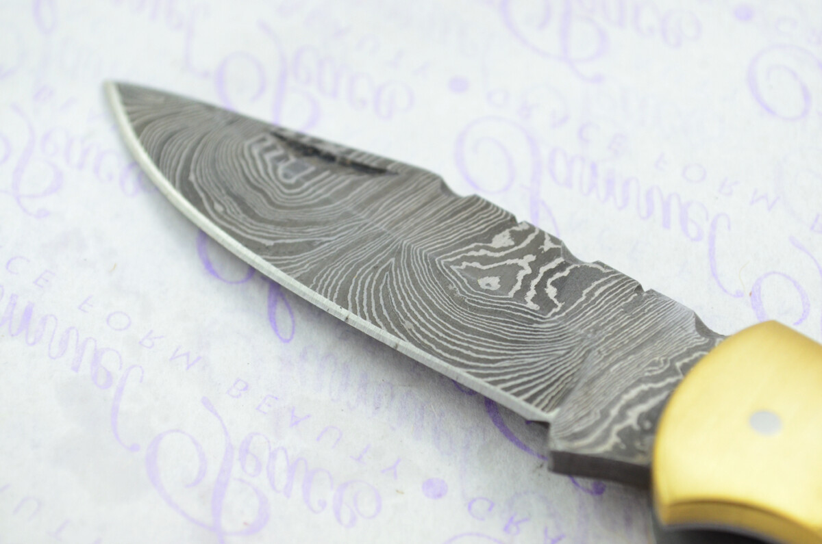 A Handmade Damascus Steel Pocket Knife - Stag Horn Scales - Image 4