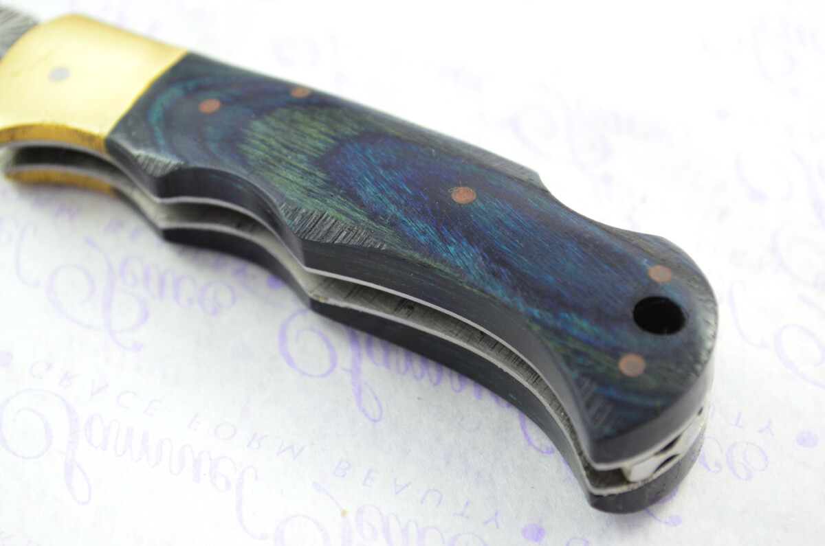 A Handmade Damascus Steel Pocket Knife - Teal Laminate Wood Scales - Image 3