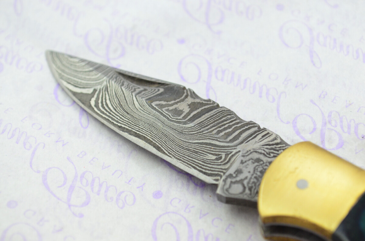 A Handmade Damascus Steel Pocket Knife - Teal Laminate Wood Scales - Image 4