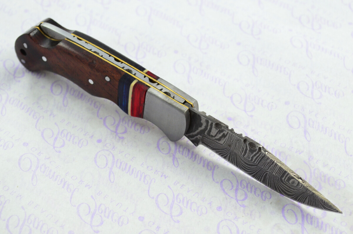 A Handmade Damascus Steel Pocket Knife - Rosewood Scales - Image 5