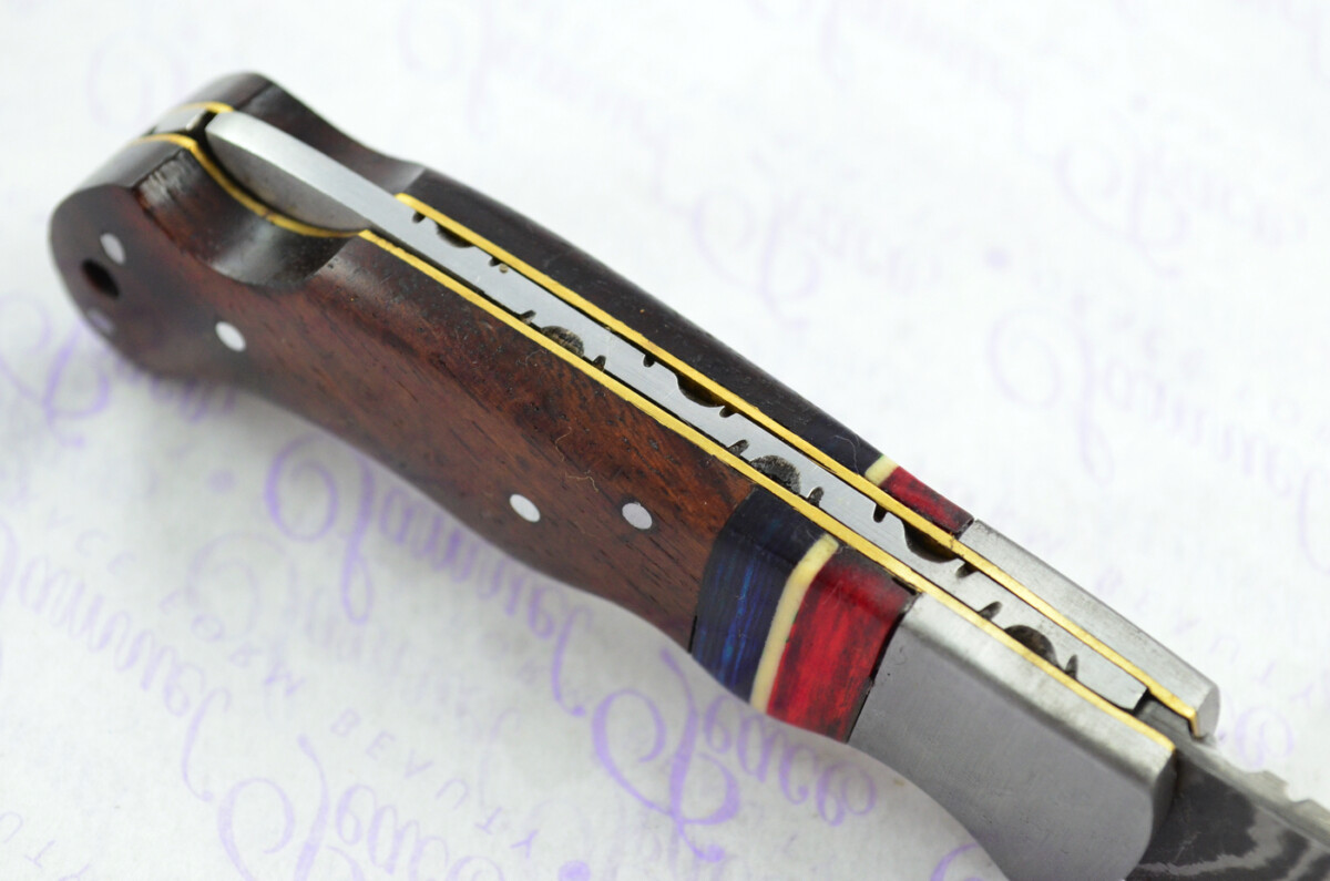 A Handmade Damascus Steel Pocket Knife - Rosewood Scales - Image 6